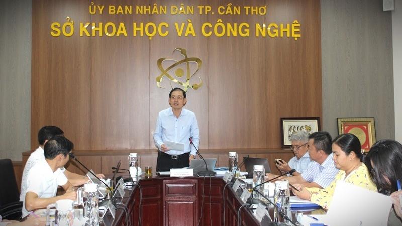 Nghiên cứu thành công giải pháp phòng trị bệnh xơ đen, thối thân xì mủ trên cây mít Hậu Giang