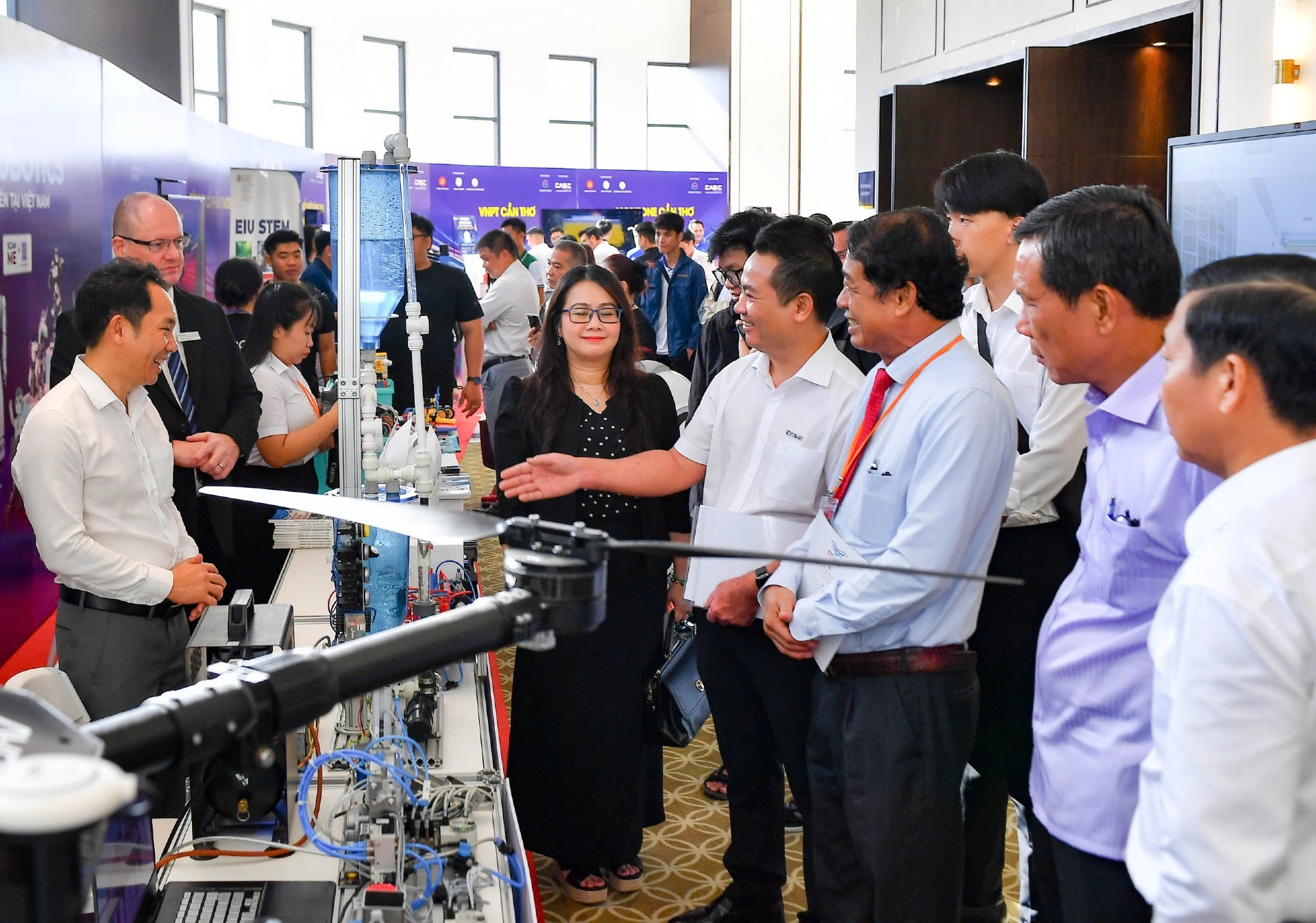 Số lượng cán bộ khoa học và công nghệ của TP. Cần Thơ đạt khoảng 10 người/vạn dân 