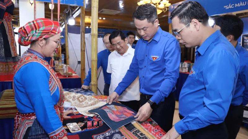Đánh giá tổng quan tình hình nghiên cứu về hỗ trợ thanh niên khởi nghiệp ở Việt Nam