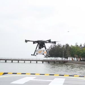 Bưu kiện “bay” qua biển và bước chuyển của bưu chính số